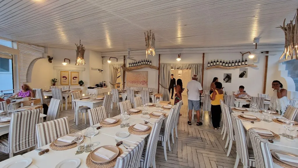 Gamberi&Capperi restaurant in Le Forna