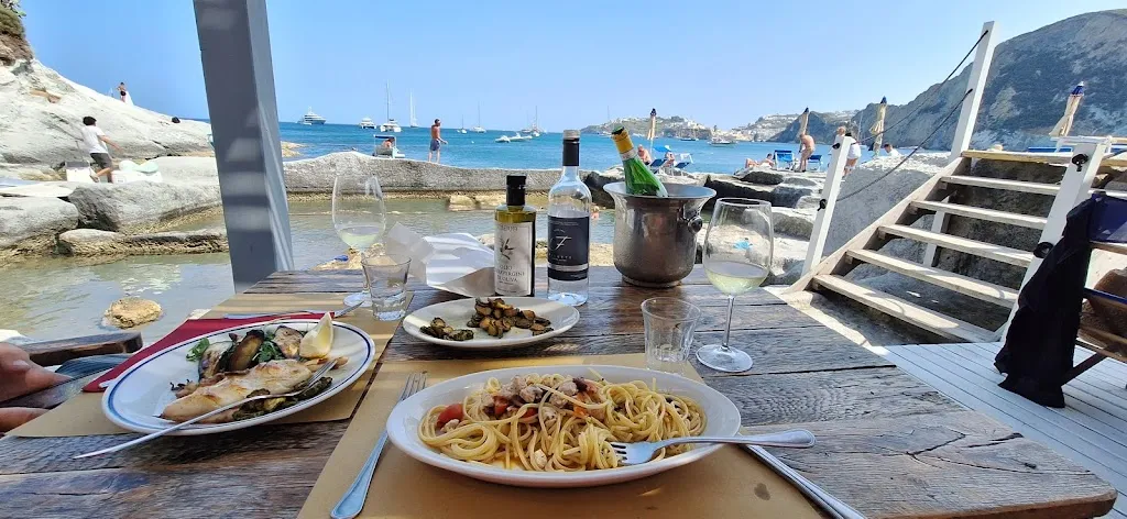 lisa duncan_Da Enzo al Frontone _Le Forna_review