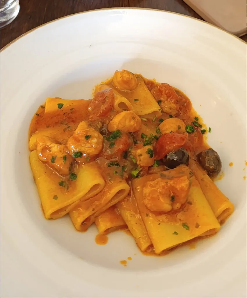 Buco Divino Ponza_Le Forna_slider_image_2