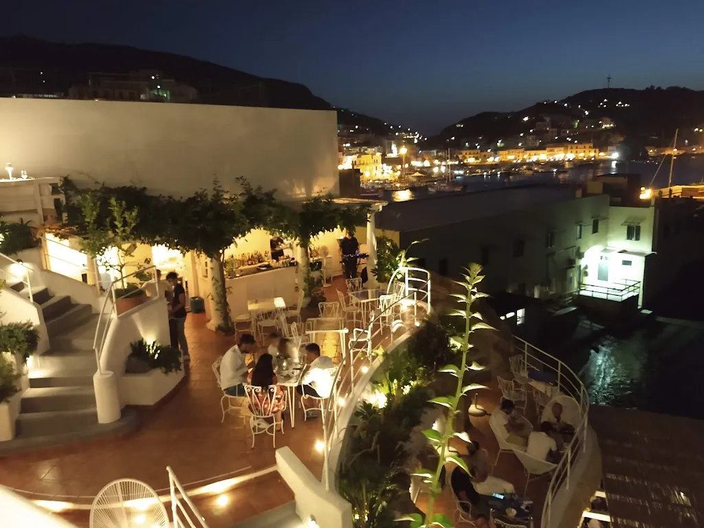 Bruce Johnson_Acqua Pazza_Le Forna_review