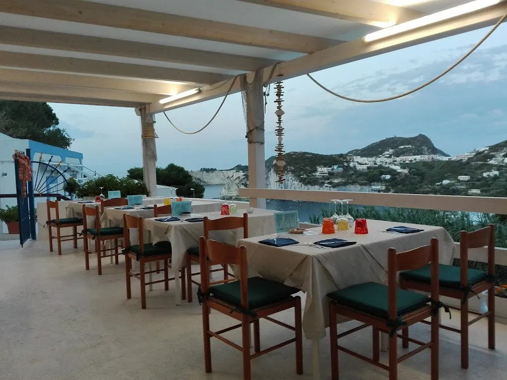 Il Pescatore restaurant in Le Forna