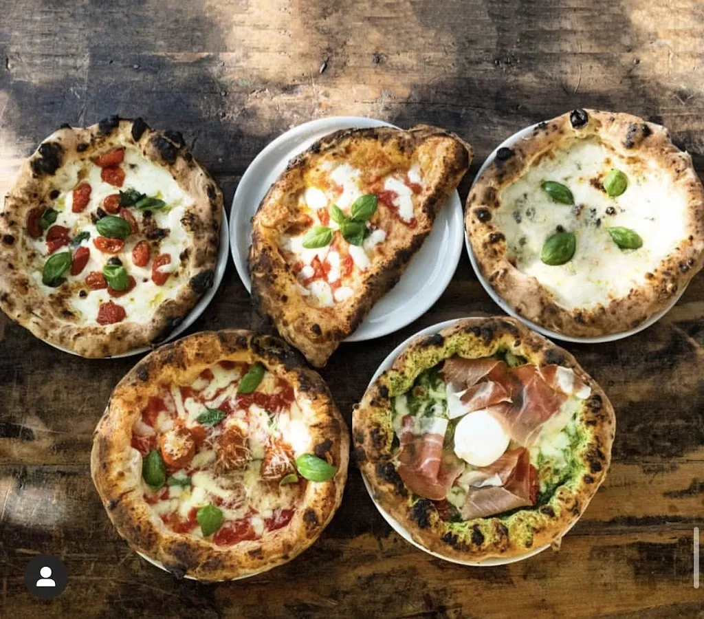 La Vera Napoletana a Ponza_Le Forna_slider_image_3