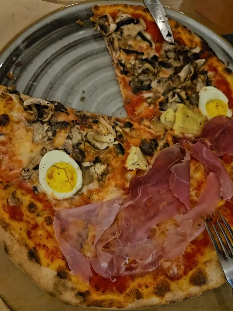 A Mano A Mano Pizzeria - Piccola Capri_Mantiglia di Ardea_slider_image_2