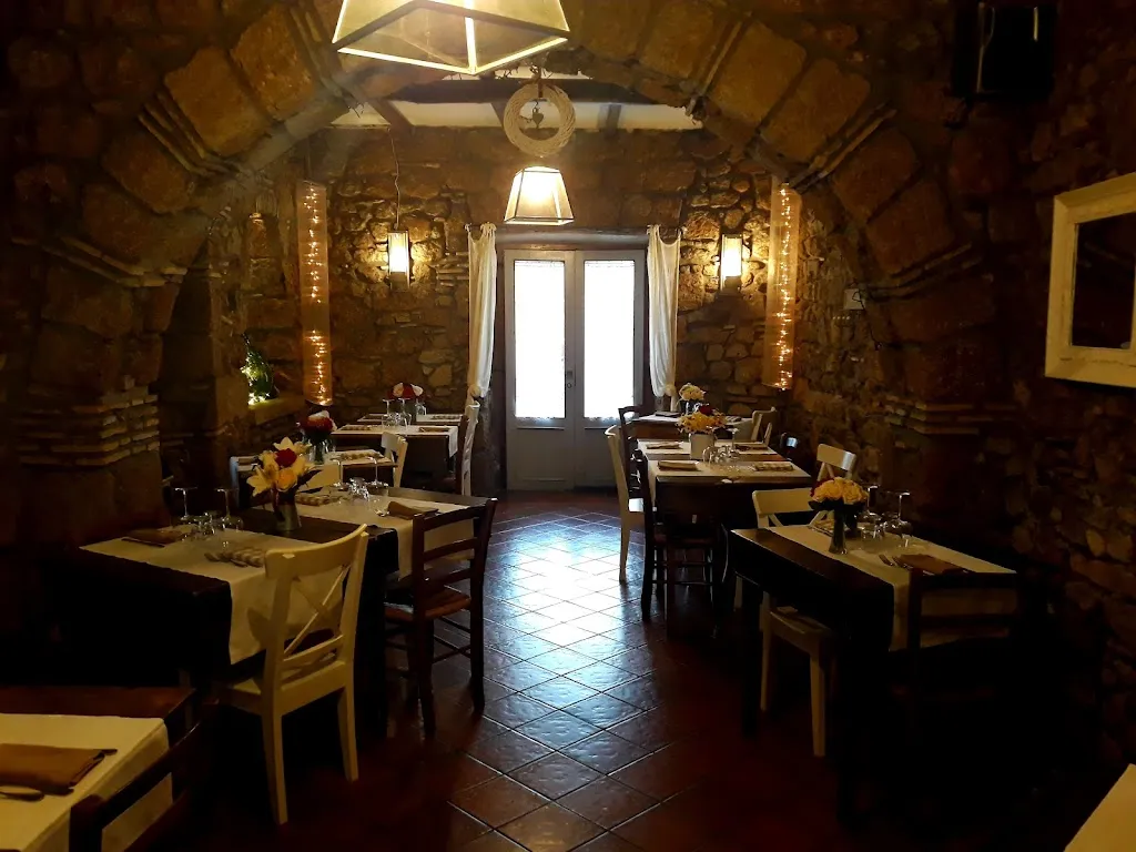 Antichi e Nuovi Sapori restaurant in Manziana