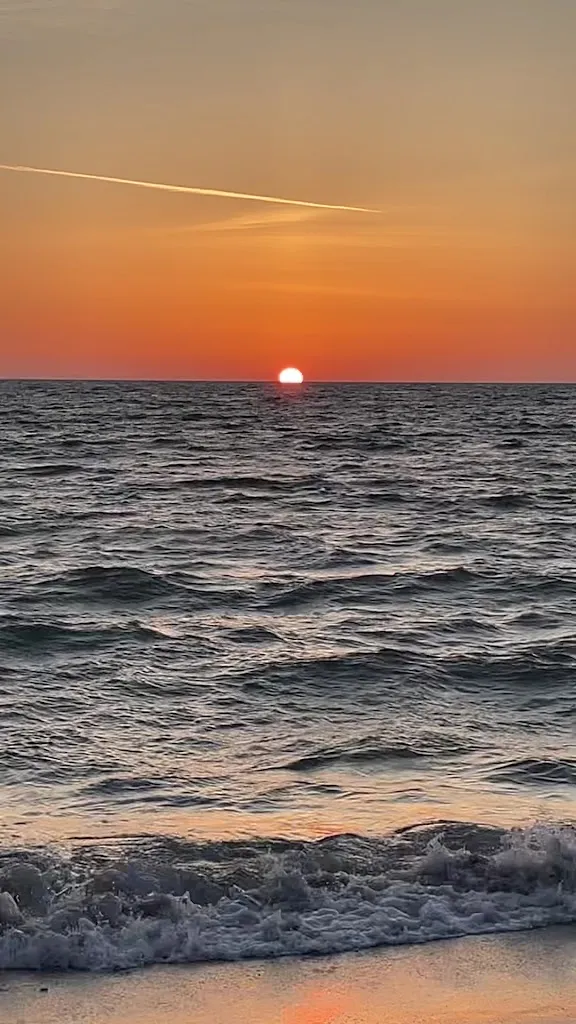 Fadi Taher_Six Beach House_Marina di Cerveteri_reseña