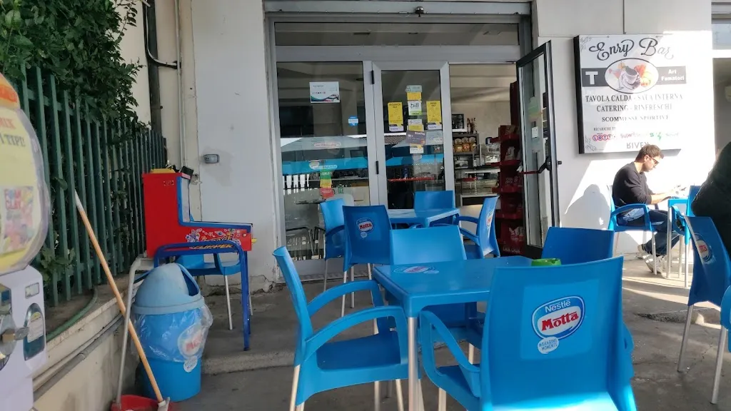 Vintage caffè restaurant in Marco Simone