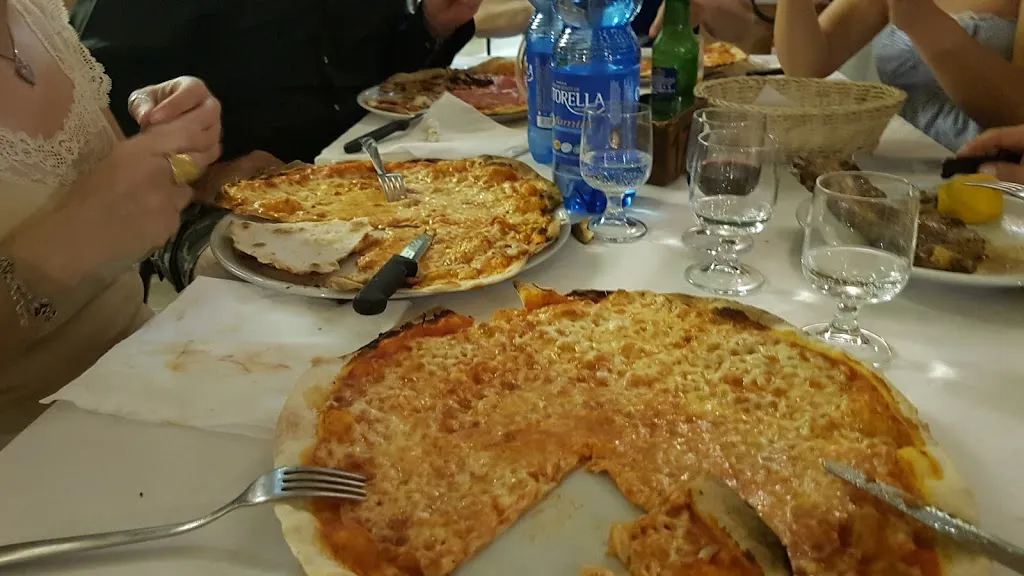 Pizzeria da Costantino_Marco Simone_slider_image_3