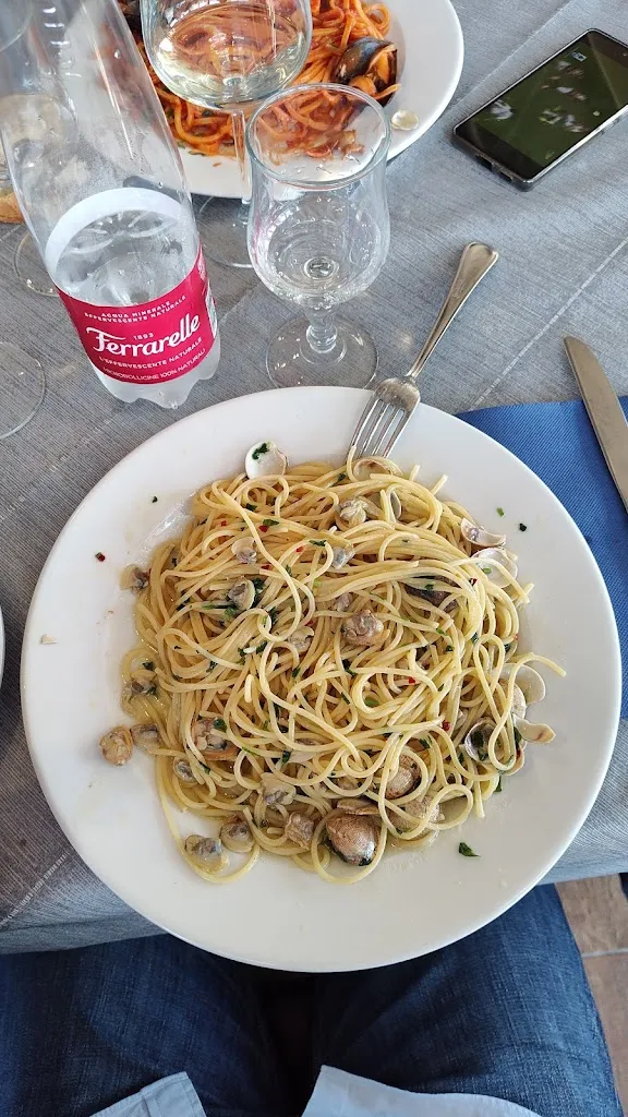 Stefano Cerchi_Paparella Il Pirata_Marina di Ardea-Tor San Lorenzo_review