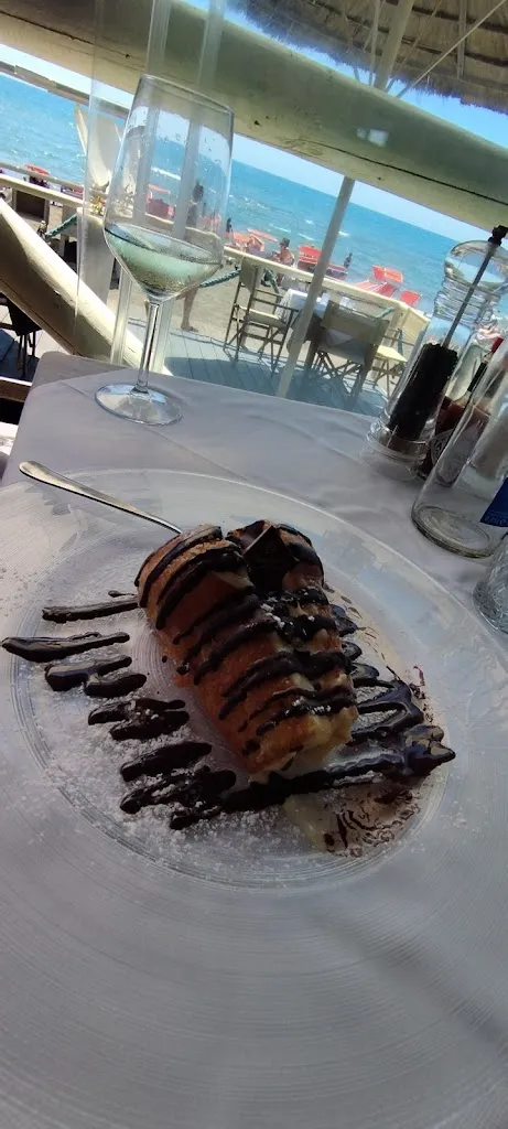 Kristina Weiserová _Mini Beach_Marina San Nicola_review