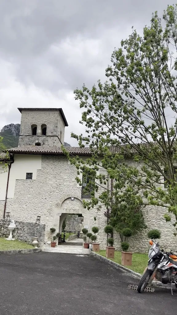 Piero Pracchi_Abbazia La Corte - SS. Quirico e Giulitta_Micigliano_review