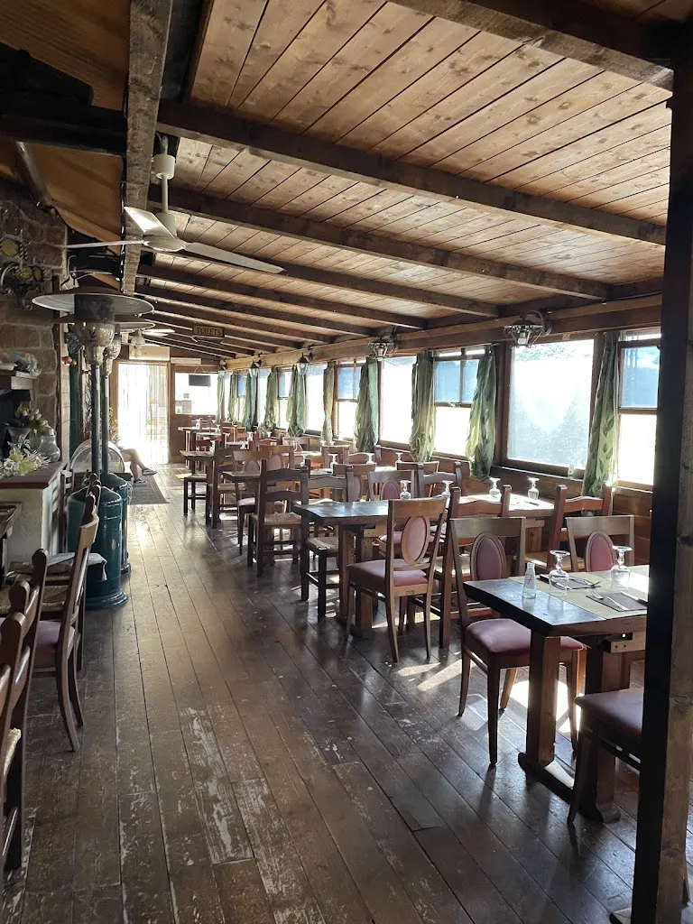 Mascalzone Sabino restaurant in Montasola