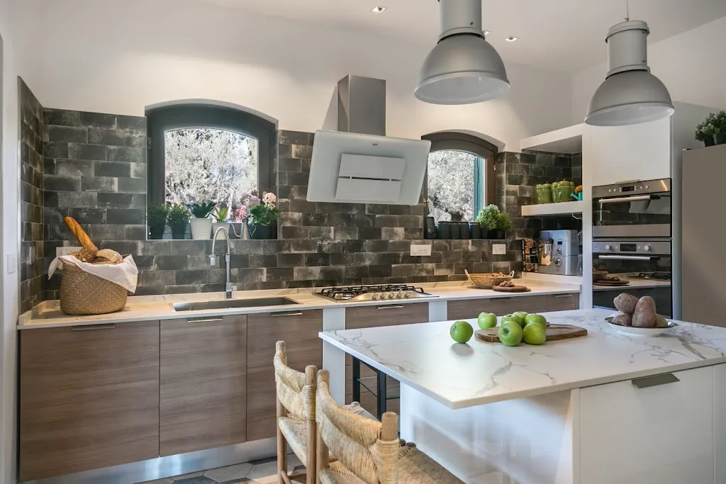 Home restaurant Costa della Mola_Monte Caminetto_slider_image_3