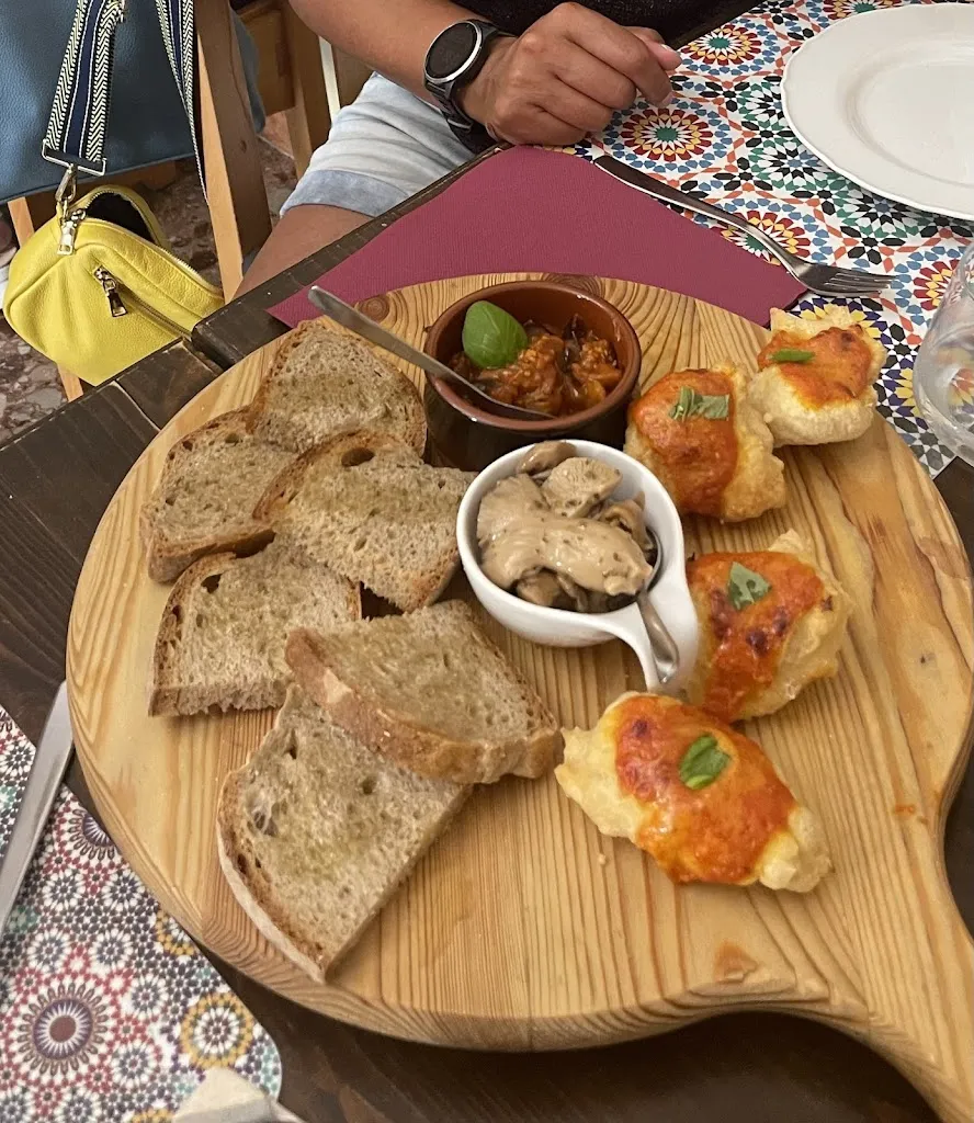 Michele Spring_Profilo Home Restaurant_Monte Caminetto_review