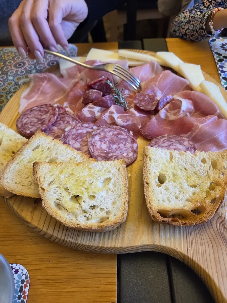 Profilo Home Restaurant_Monte Caminetto_slider_image_3