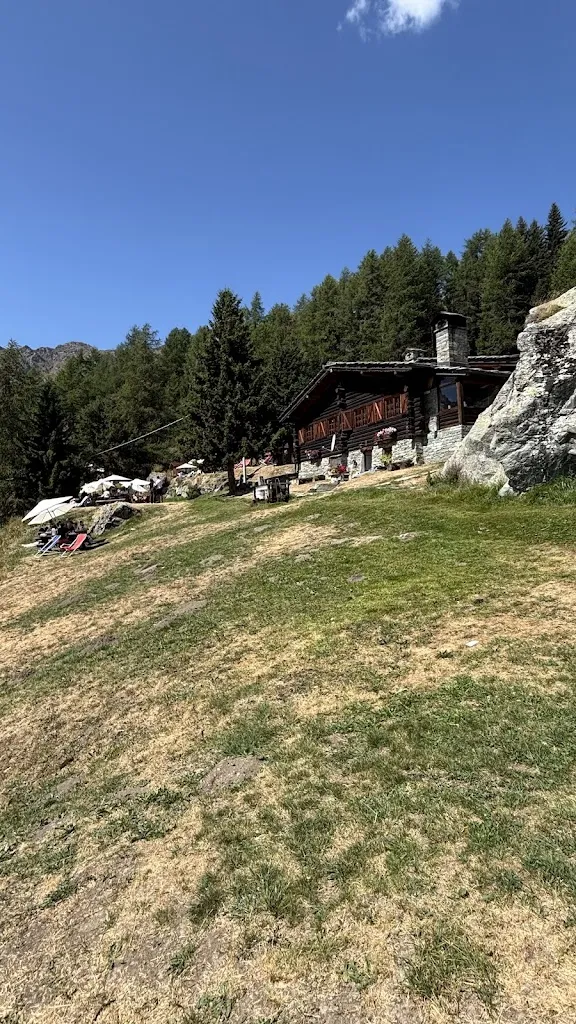 Nella Ferraro_Le Solitaire_Antagnod_review