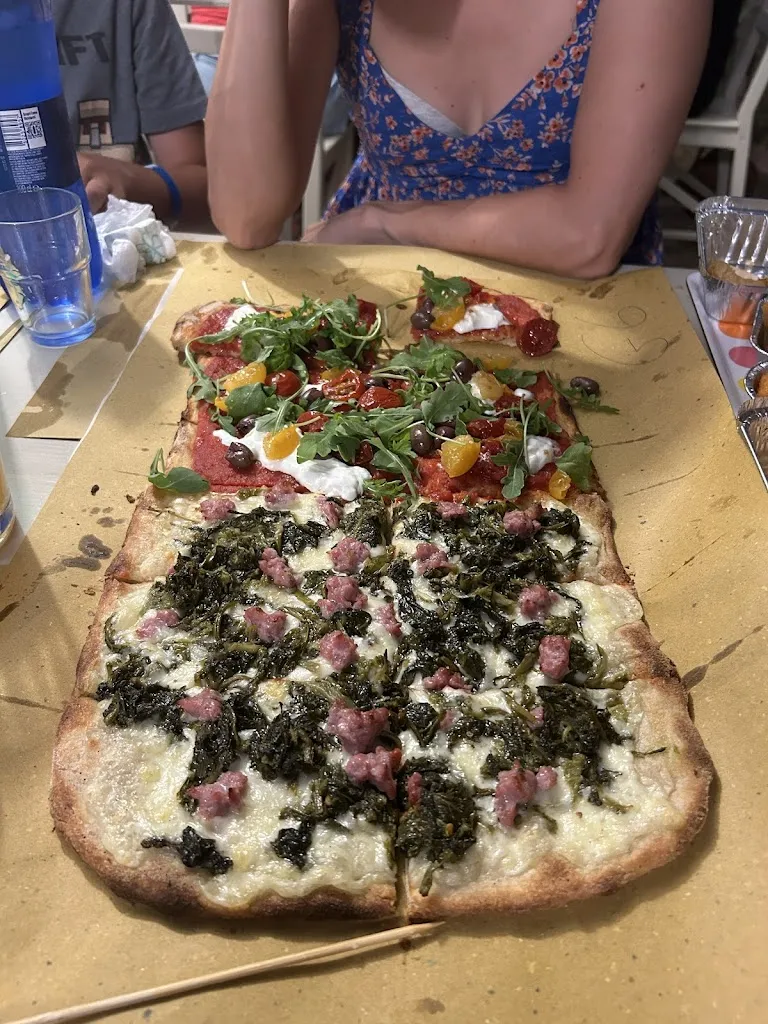 Diego Adolfo Santamaria Razo_Bar Pizzeria La Torre Di Piras Cristina_Montalto di Castro_review