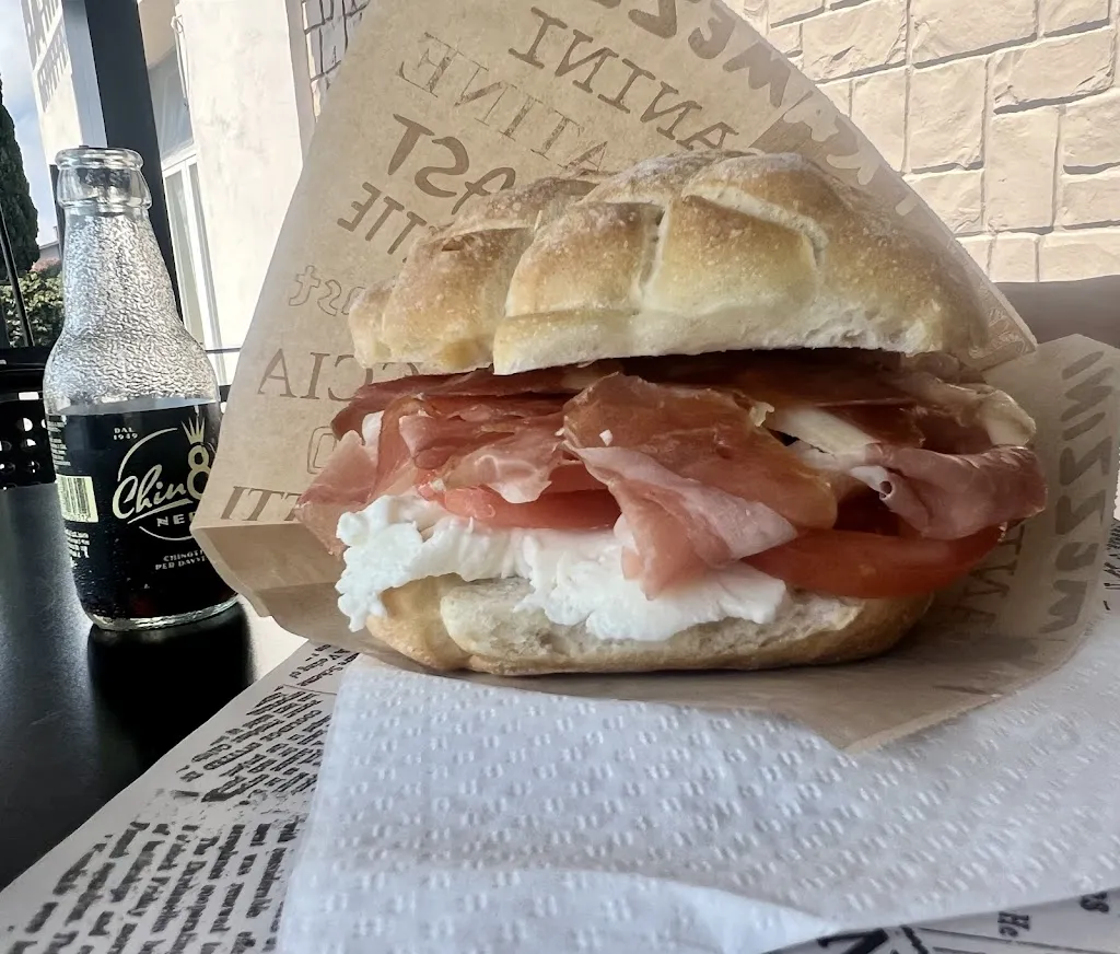 Manisha Magar_Da Marcantonio Bar Pizzeria Panetteria_Montalto di Castro_review