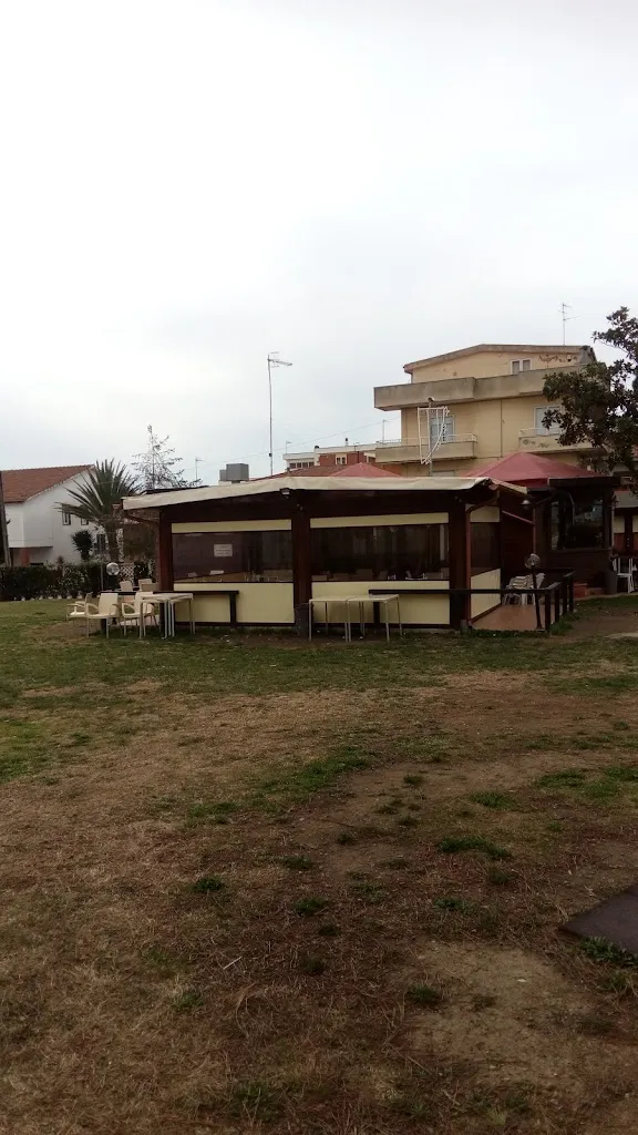 Stefania Olivieri_Bar Oasi pizzeria_Montalto di Castro_review