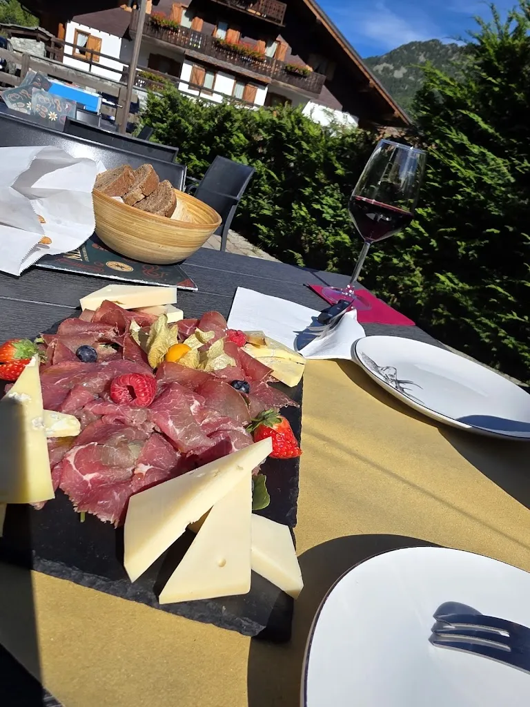 SPORTING ANTAGNOD MOUNTAIN CLUB_Antagnod_slider_image_3