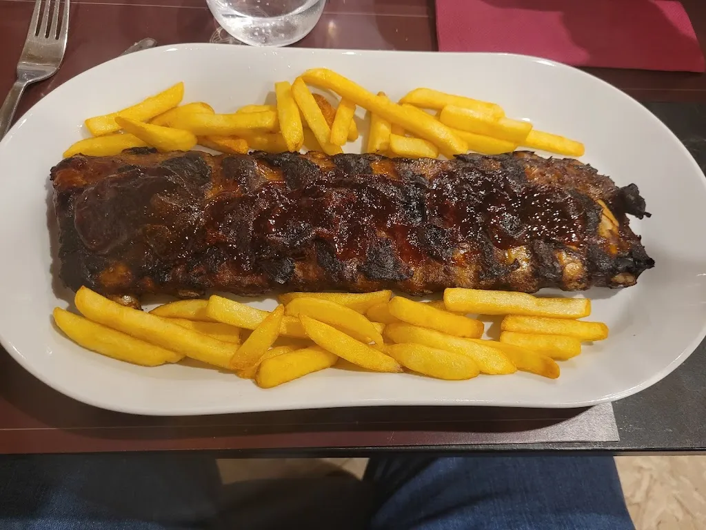 Tom Hughes_Panempetto - Ristorante Cucina Italiana & Braceria_Minturno_review