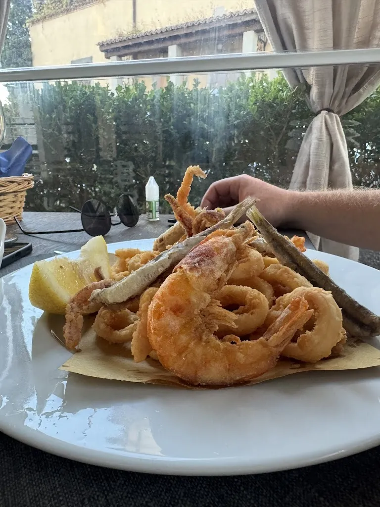 Olena Aliona Ienko_Angeli & Marinai_Minturno_review