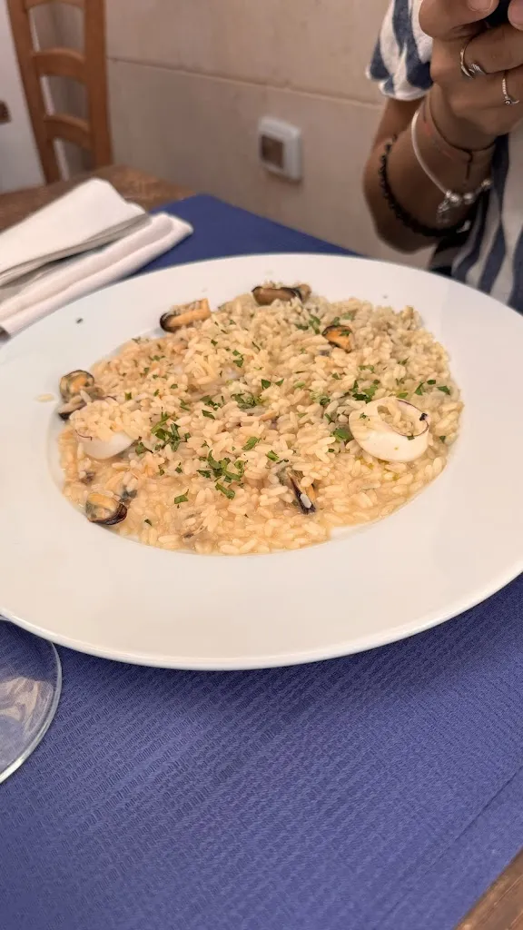 Davide Barbiero_Angeli & Marinai_Minturno_review