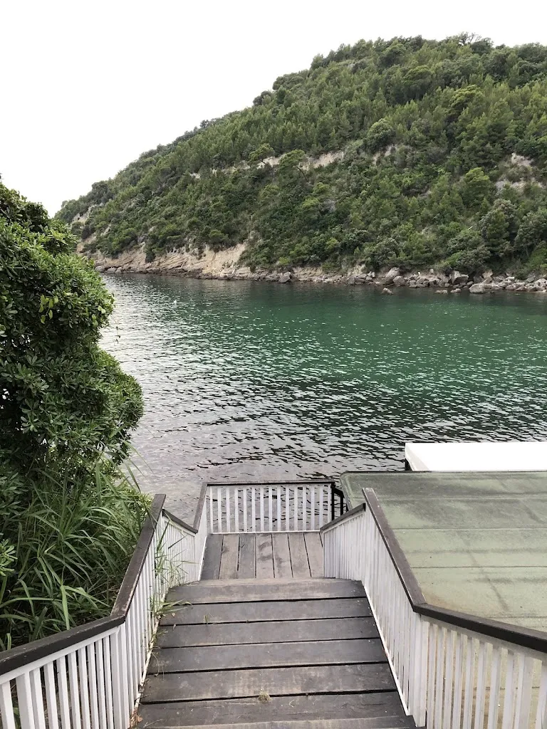 Luigi Di Nardo_Mary Rock Beach Sassolini_Minturno_recensione