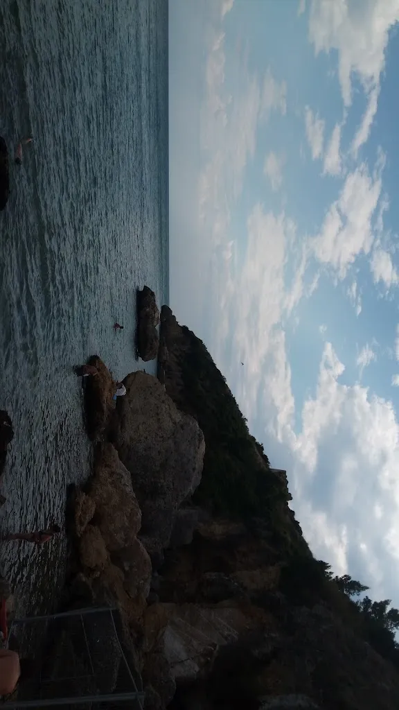 Alexander Manson_Lo Scoglio Ristomare Pub Birreria_Minturno_review