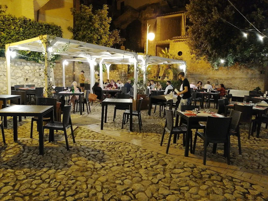 Pizzeria Ristorante Piccolo Borgo restaurant in Minturno