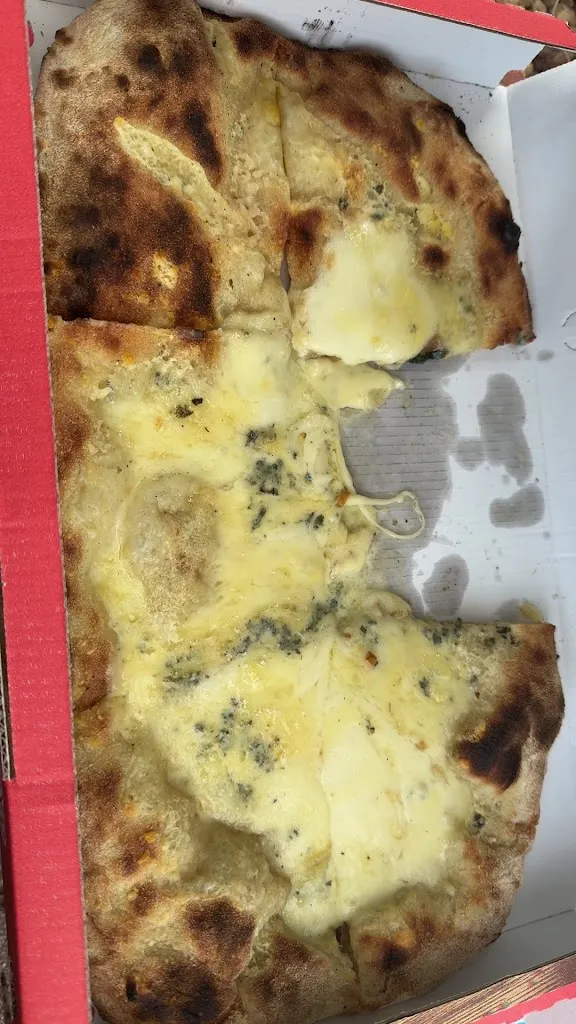 GustoPinsa Minturno_Minturno_slider_image_2