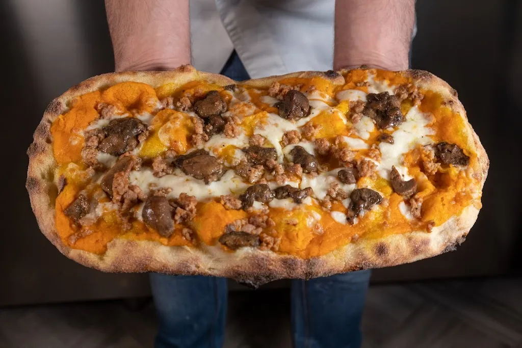 GustoPinsa Minturno_Minturno_slider_image_3