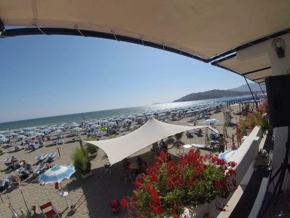 Lido I Delfini restaurant in Minturno