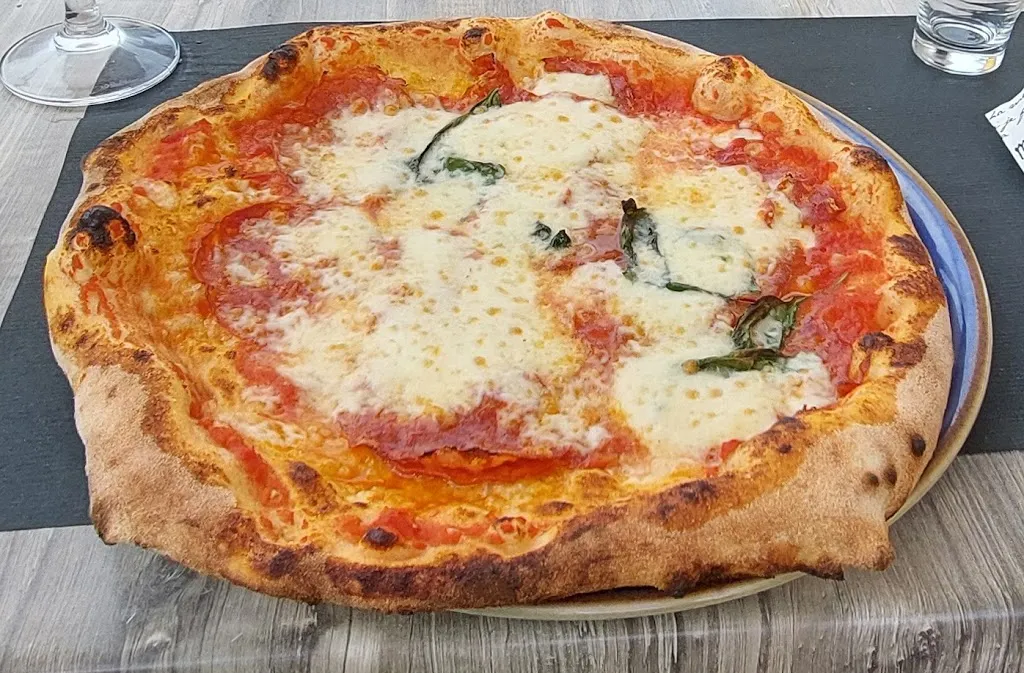 Pizzeria Marconi_Minturno_slider_image_3