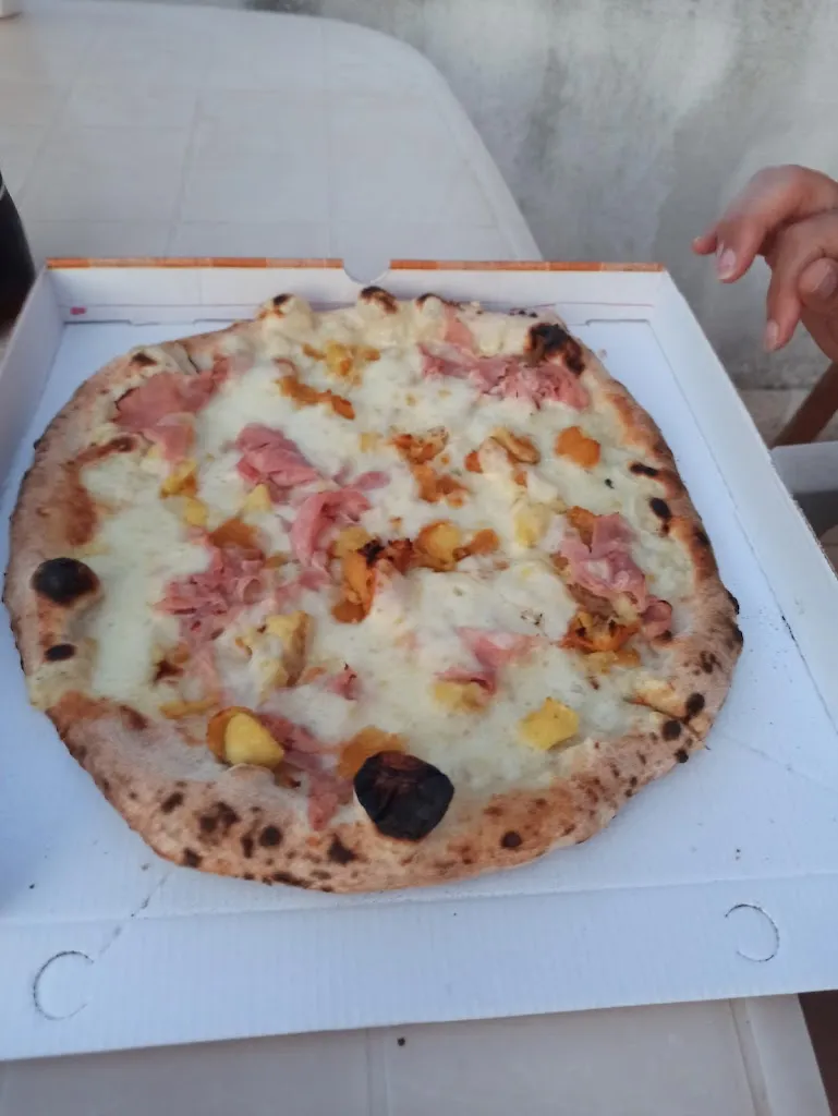 Pizza Balorda S.A.S Di Matrone Anna E &_Minturno_slider_image_3