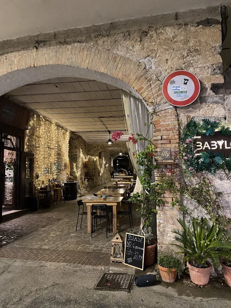 BABYLON 2.0 restaurant in Monte San Biagio
