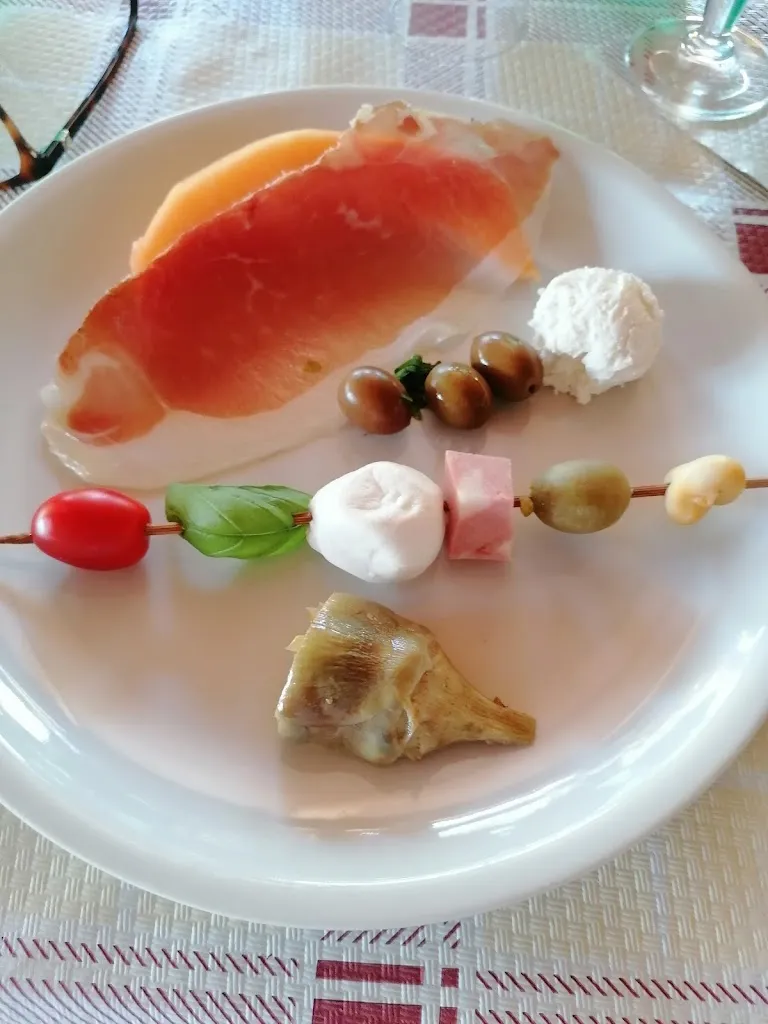 Il rifugio dei briganti_Monte San Biagio_slider_image_2