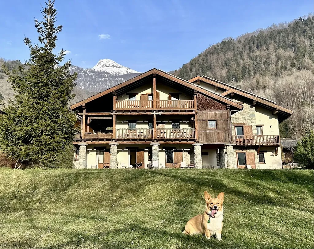 Gabe Loftin_Maison Tissiere_Antey-Saint-Andrè_review