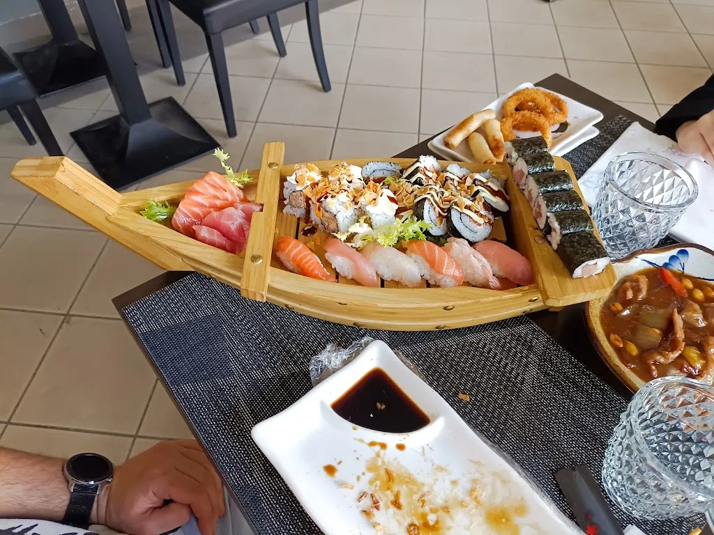 aurelia niculescu_Sushi Mania_Montelarco_review