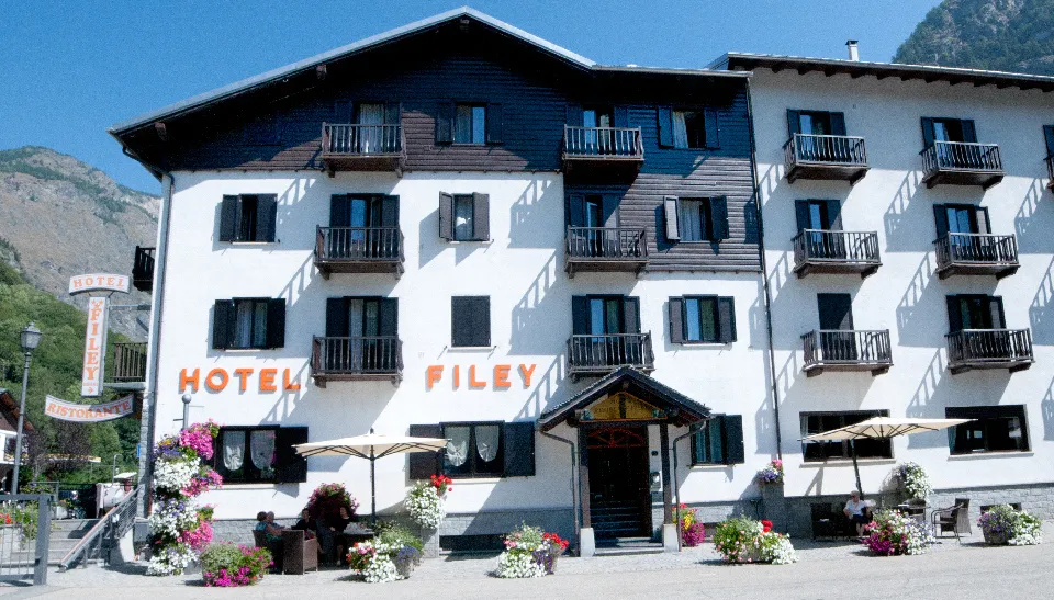 Hotel Filey restaurant in Antey-Saint-Andrè