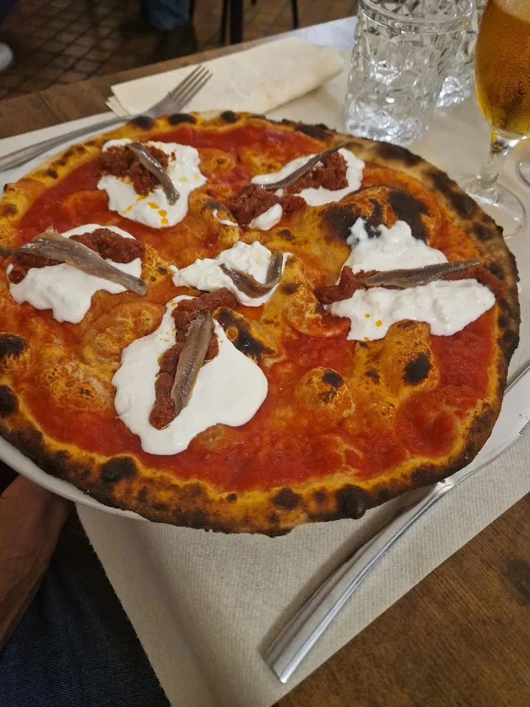 Emanuela Anniballi_Civico Sedici_Montelibretti_review