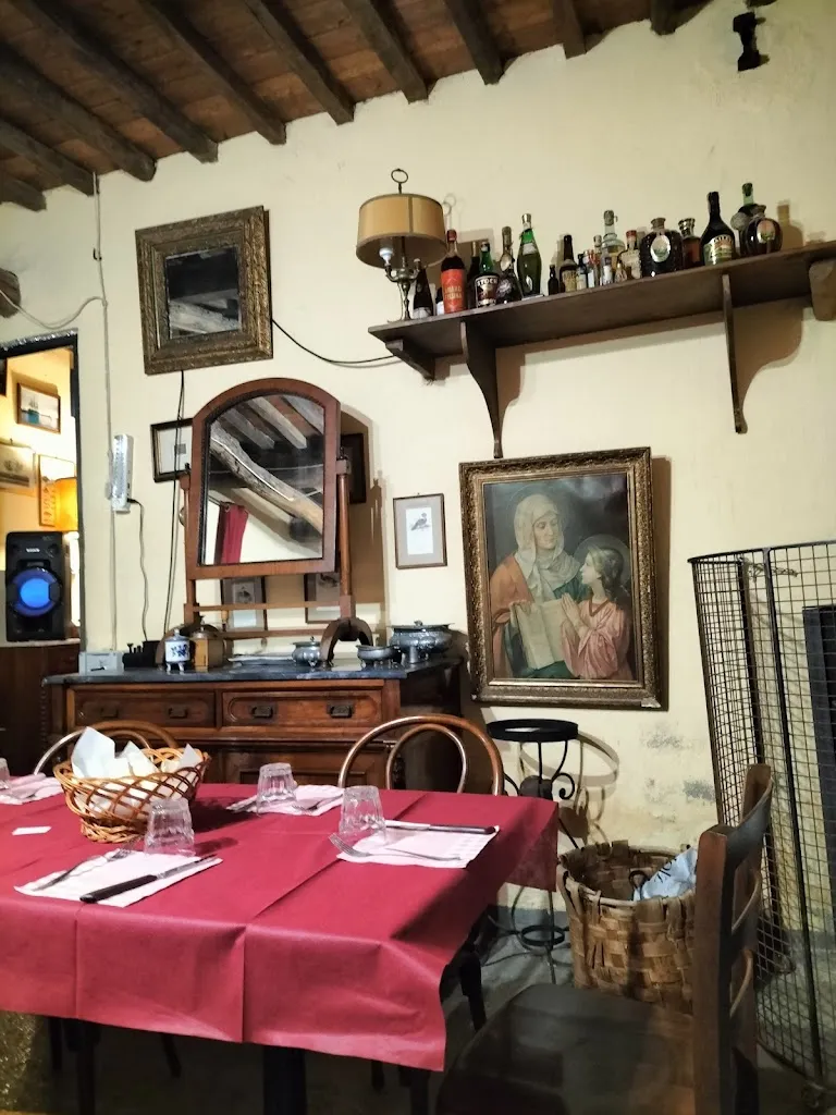 Casa Vacanze Colline Toscane restaurant in Montopoli in Sabina