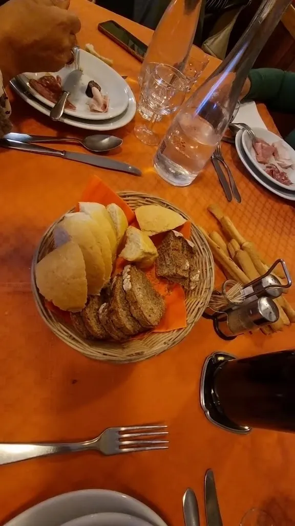 Trattoria Des Amis_Arnad_slider_image_2