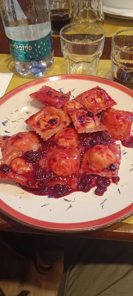 Trattoria Bar Rouge et Noir_Arnad_slider_image_3