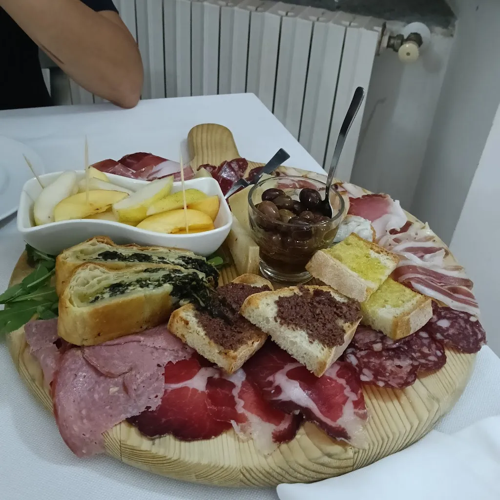 Il Caro Commendatore_Montefiascone_slider_image_3