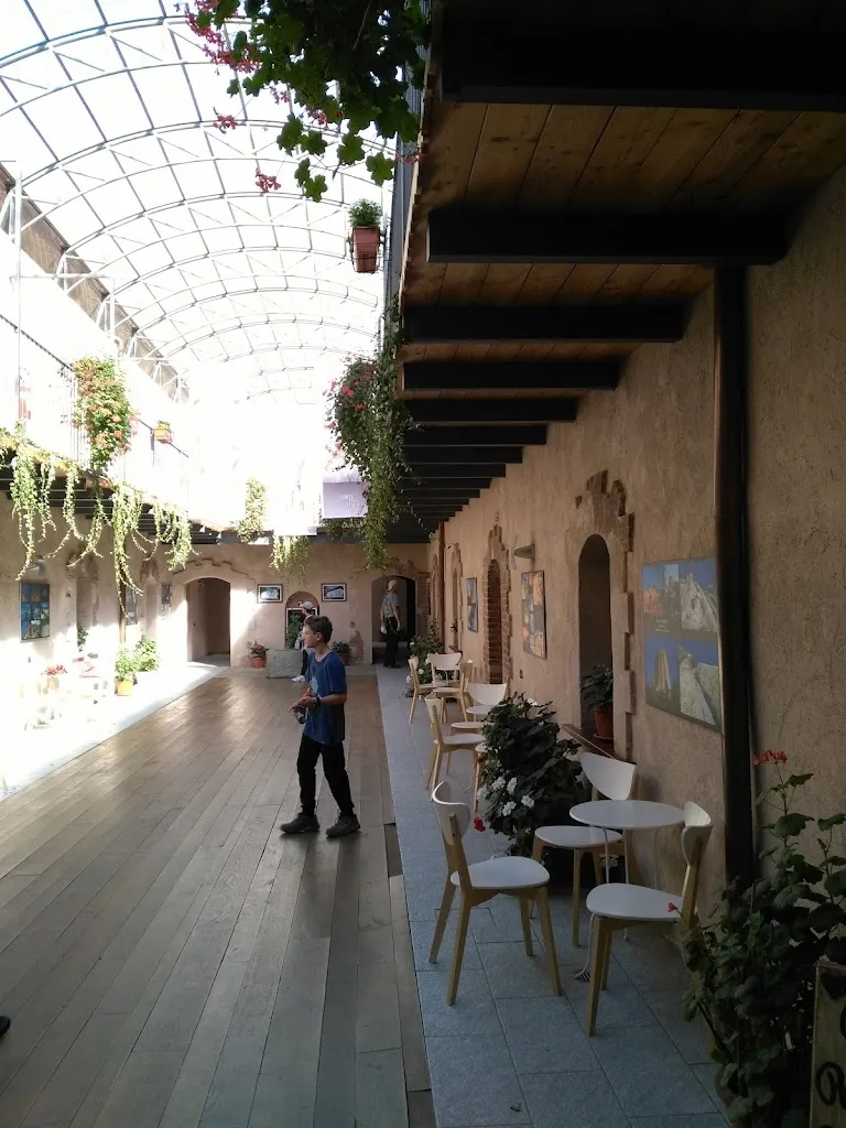 Emanuele Sala_Forte di Machaby - Ostello nel Bosco_Arnad_recensione