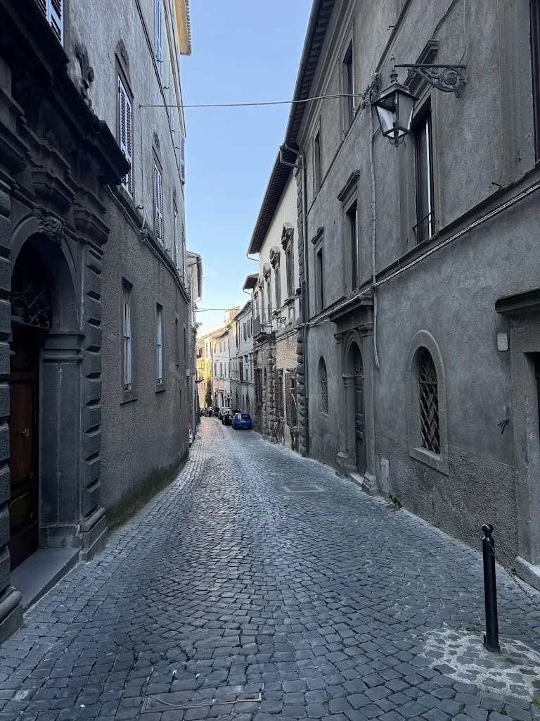 Jaime Rueda_Hotel Urbano V_Montefiascone_review