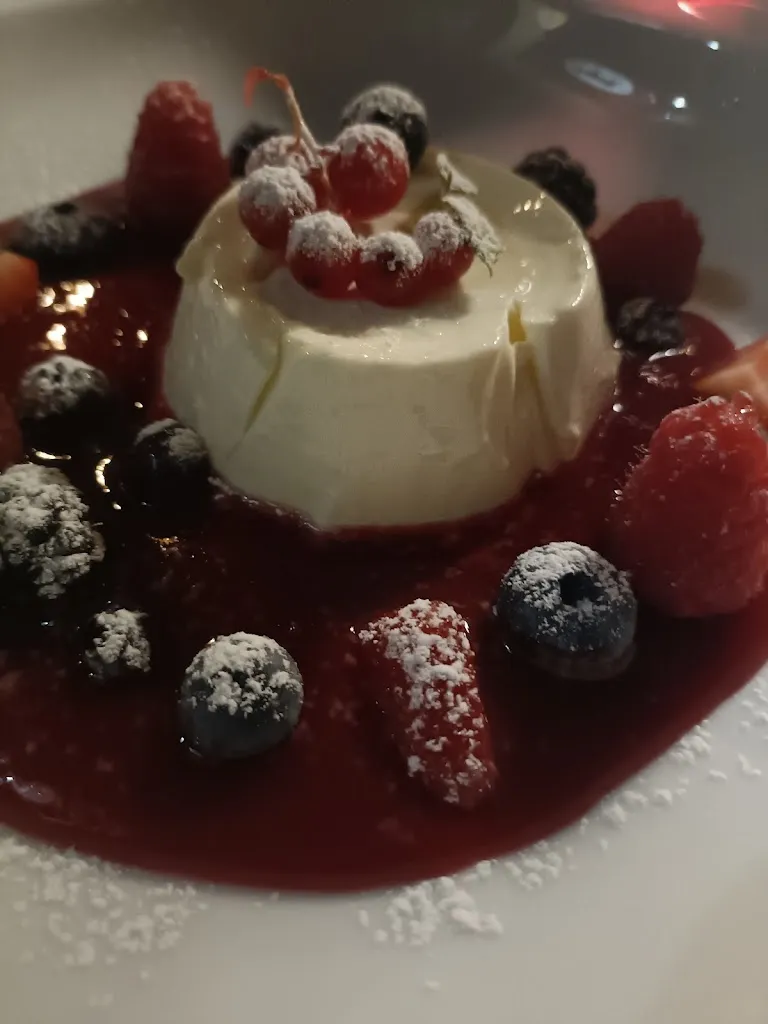 Yvonne Betting-Koopman_Cantina Du Clou_Arvier_review