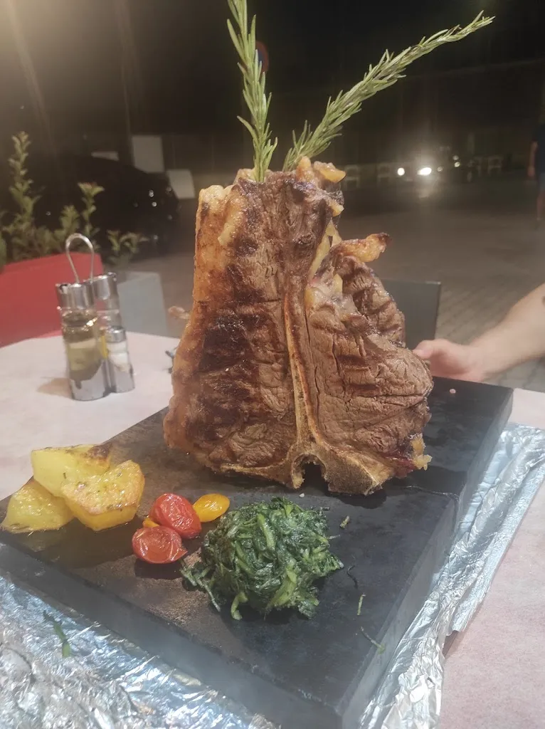 IL TORO ROSSO_Monterotondo_slider_image_3