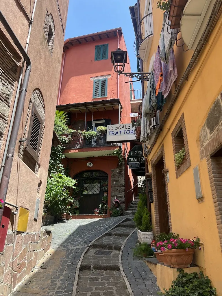 Amaia Lin_Le Scalette_Nemi_review