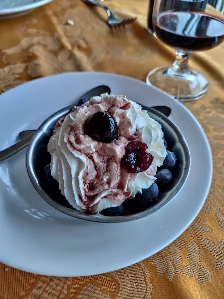 Maks _Sirena del Lago_Nemi_review